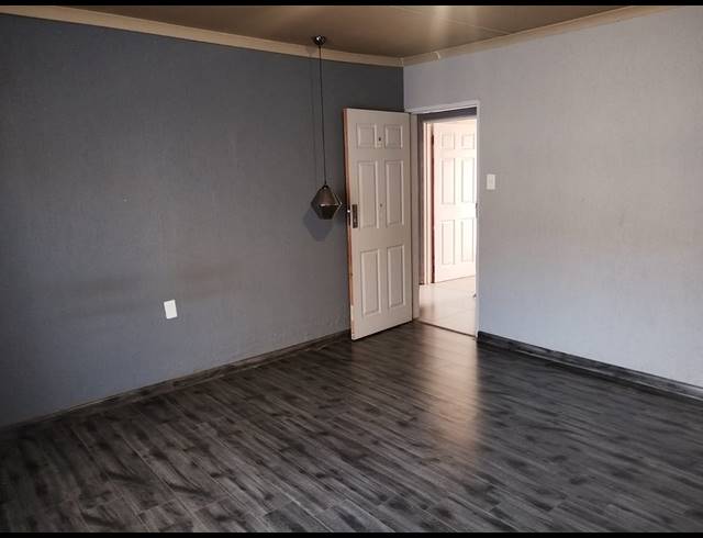 3 BEDROOM HOUSE FOR SALE IN SEBOKENG ZONE 17